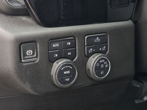 Certified 2024 Chevrolet Silverado 1500 RST w/ Z71 Off-Road Package AWD/4WD image 21