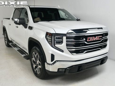 Used 2023 GMC Sierra 1500 SLT w/ SLT Premium Package image 1