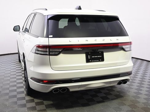 New 2026 Lincoln Aviator Reserve image 4