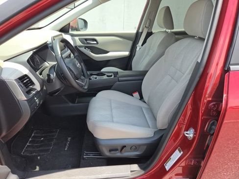 Used 2025 Nissan Rogue SV AWD/4WD image 17