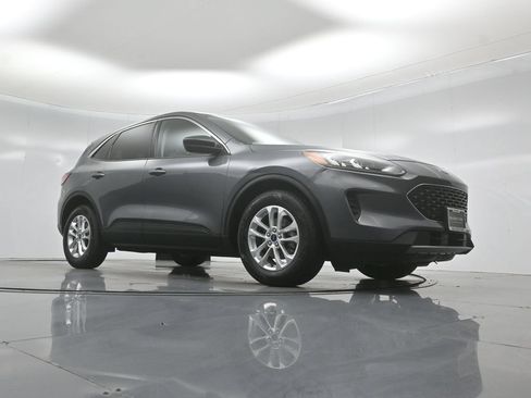 Certified 2022 Ford Escape SE w/ Convenience Package FWD image 46