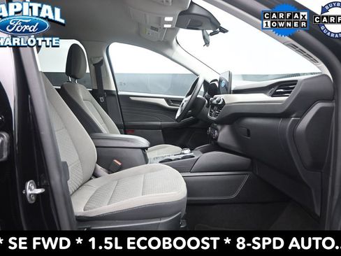 Used 2022 Ford Escape SE w/ SE Sport Appearance Package FWD image 12