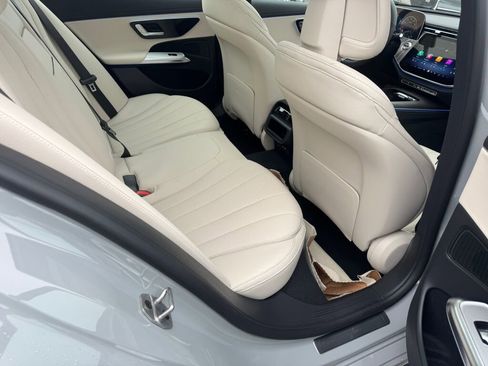 New 2026 Mercedes-Benz E 350 4MATIC Sedan image 19