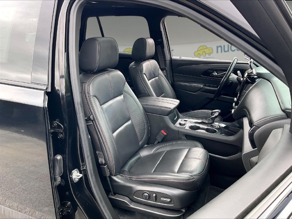 Used 2023 Chevrolet Traverse RS AWD/4WD image 10