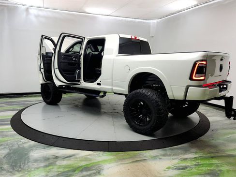 Used 2021 RAM 2500 Laramie AWD/4WD image 12