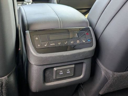 Used 2026 INFINITI QX60 Luxe w/ Cargo Package FWD image 16