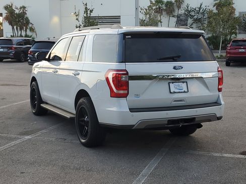 Used 2019 Ford Expedition XLT image 6