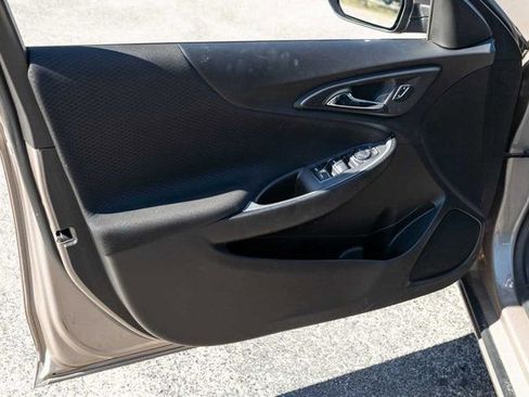 Used 2023 Chevrolet Malibu LT image 12