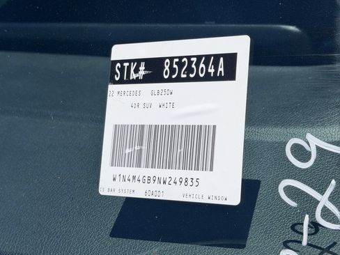 Used 2022 Mercedes-Benz GLB 250 image 12