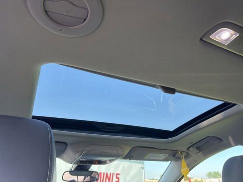 Used 2018 Buick Enclave Premium w/ Experience Buick Package AWD/4WD image 5