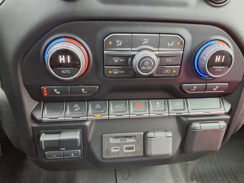 Used 2020 Chevrolet Silverado 1500 LT w/ All-Star Edition image 8