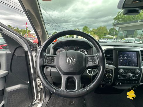 Used 2018 RAM 1500 Big Horn image 16
