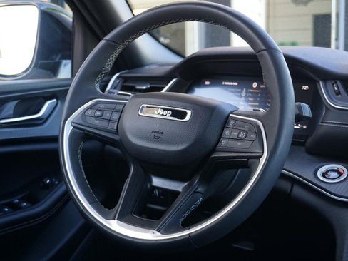 Used 2024 Jeep Grand Cherokee L Altitude AWD/4WD image 33