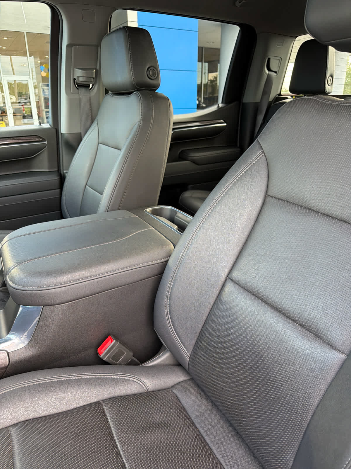 Used 2024 Chevrolet Silverado 1500 LTZ AWD/4WD image 22