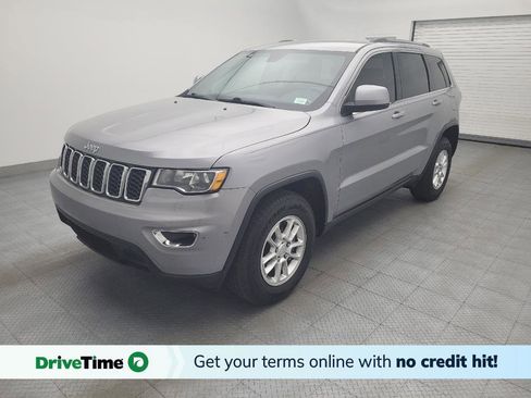 Used 2020 Jeep Grand Cherokee Laredo image 1