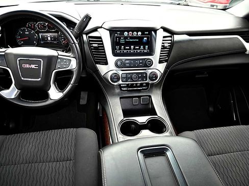 Used 2017 GMC Yukon SLE w/ Convenience Package RWD image 13