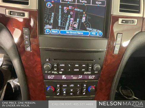 Used 2011 Cadillac Escalade EXT Luxury AWD/4WD image 34