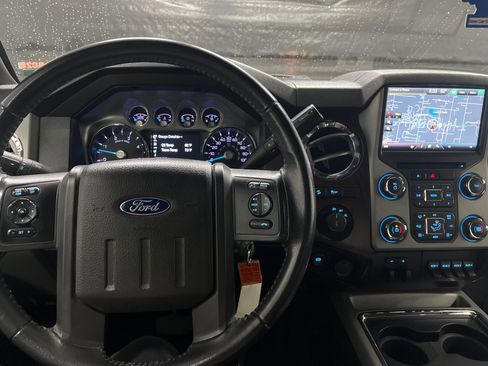 Used 2015 Ford F250 Lariat w/ Lariat Ultimate Package image 12