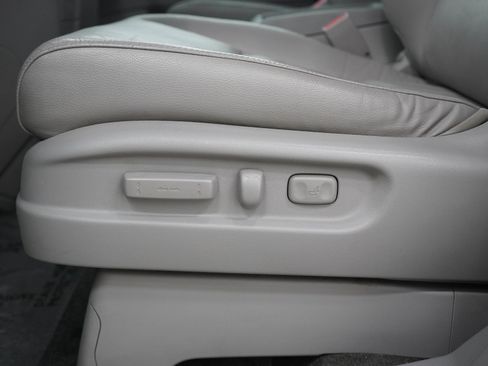 Used 2012 Honda Odyssey Touring image 32