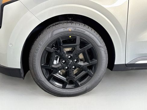 New 2027 Kia Carnival SX Prestige FWD image 9