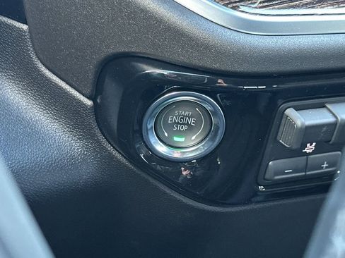 New 2025 GMC Sierra 1500 SLE w/ Preferred Package image 20