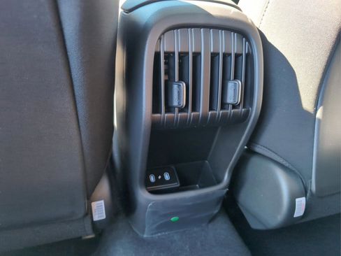 Used 2025 Hyundai Kona SEL image 15