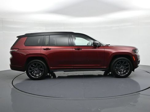 Used 2023 Jeep Grand Cherokee L Summit AWD/4WD image 5