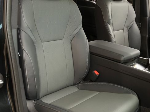 Used 2026 Lexus GX 550 AWD/4WD image 4