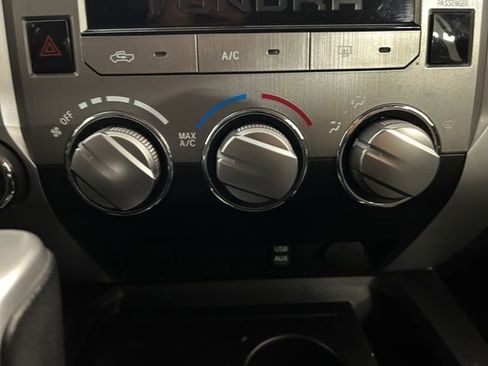 Used 2016 Toyota Tundra SR5 w/ SR5 Upgrade Package image 30