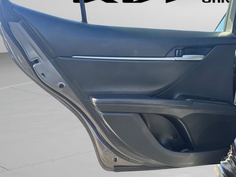 Used 2023 Toyota Camry SE image 35