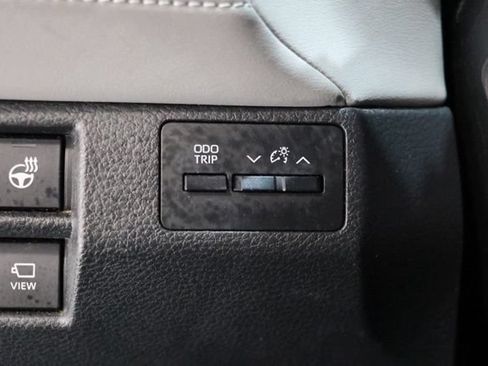 Used 2019 Toyota Avalon Touring w/ Advanced Safety Package FWD image 21