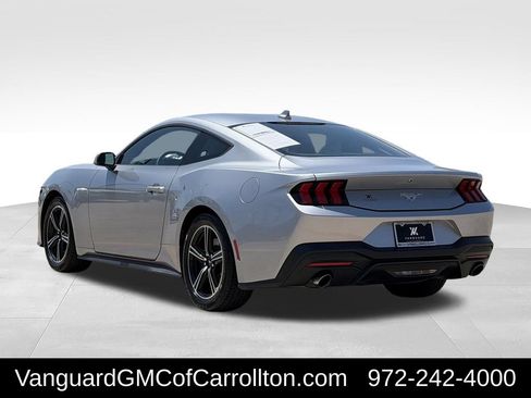 Used 2024 Ford Mustang Coupe RWD image 6