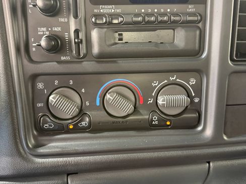Used 1999 Chevrolet Silverado 2500 2WD Extended Cab w/ Exterior Appearance Pkg image 38