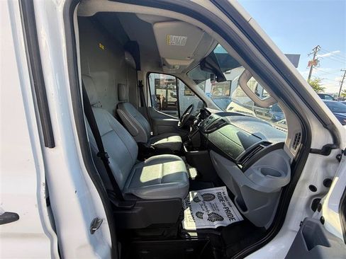 Used 2018 Ford Transit 250 148 Medium Roof RWD image 21