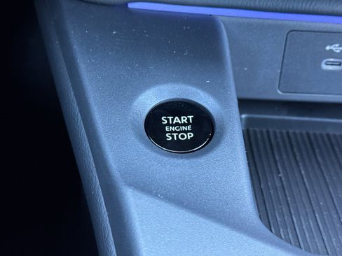 New 2026 Nissan Sentra SR w/ Floor Mat Package image 18