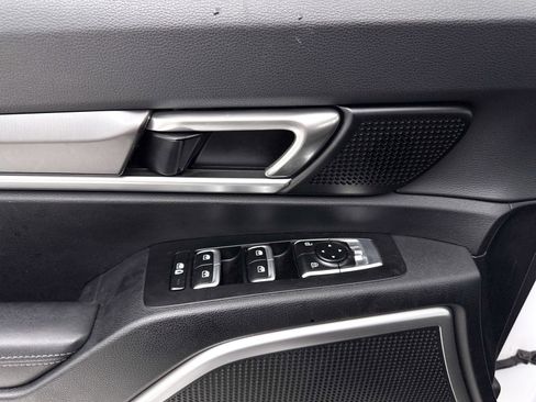 Used 2023 Kia Telluride LX image 25