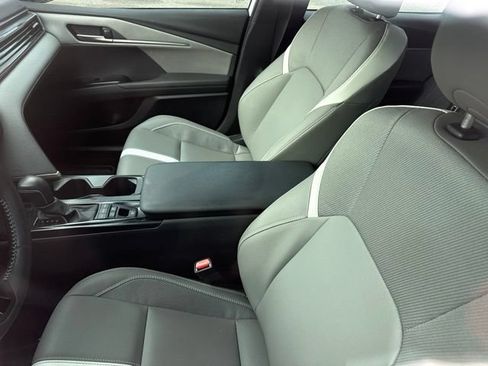 Used 2026 Toyota Camry SE FWD image 3