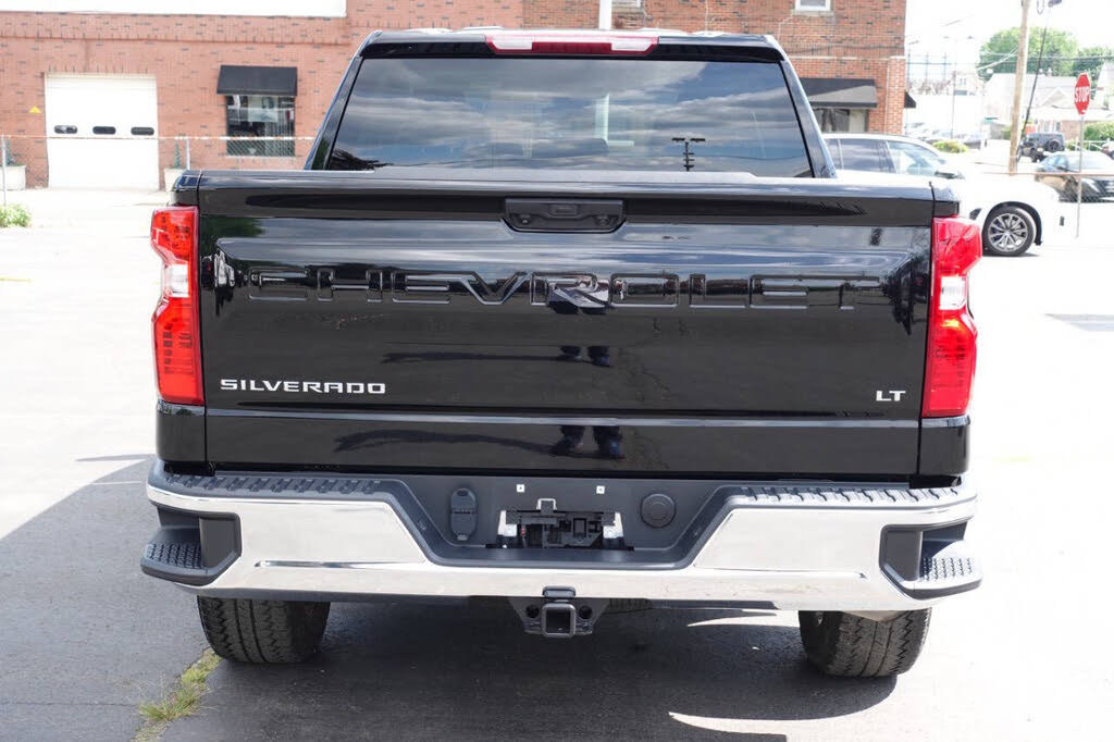Used 2024 Chevrolet Silverado 1500 LT AWD/4WD image 9