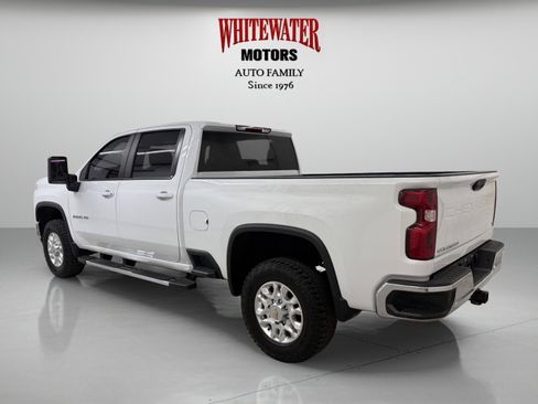 Used 2023 Chevrolet Silverado 2500 LT w/ Convenience Package image 2