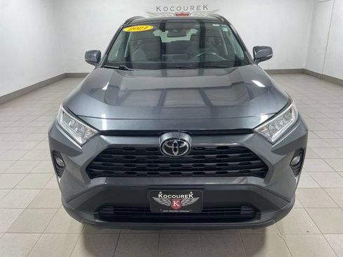 Used 2021 Toyota RAV4 XLE w/ Convenience Package AWD/4WD image 2