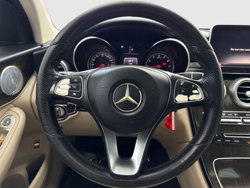 Used 2018 Mercedes-Benz GLC 300 4MATIC w/ Multimedia Package image 19