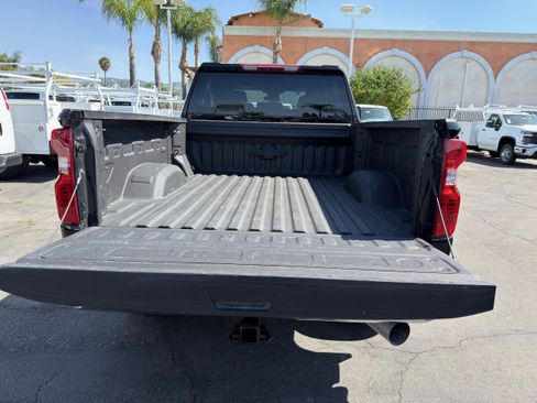 Used 2025 Chevrolet Silverado 2500 LT w/ Convenience Package AWD/4WD image 18