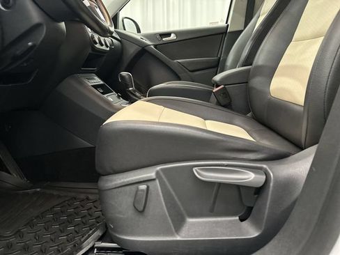 Used 2017 Volkswagen Tiguan S AWD/4WD image 17