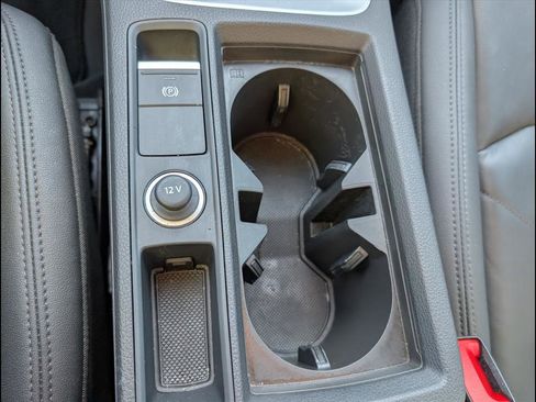 Used 2025 Audi Q3 2.0T Premium image 18