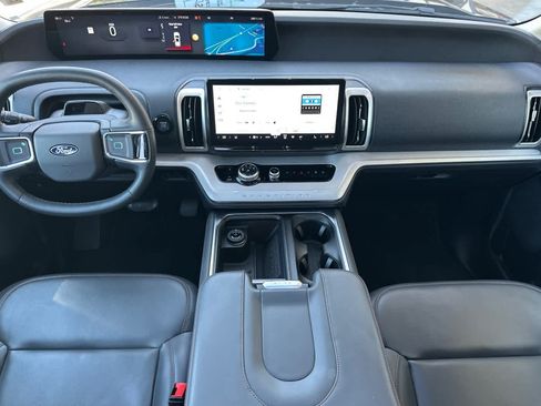 Certified 2025 Ford Expedition Active AWD/4WD image 15