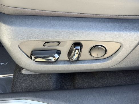 New 2026 Lexus RX 450h AWD image 18