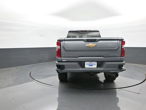 Used 2024 Chevrolet Silverado 2500 High Country w/ High Country Premium Package AWD/4WD image 6