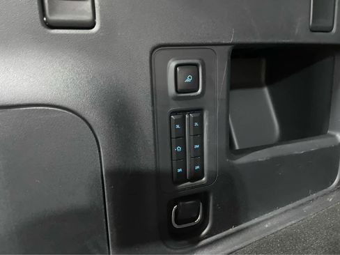 Used 2025 Ford Expedition Tremor image 38