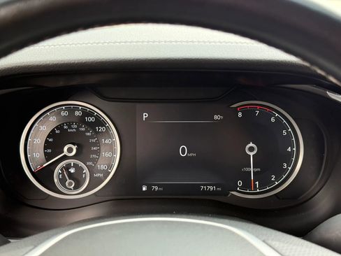 Used 2023 Genesis G70 2.0T RWD image 15