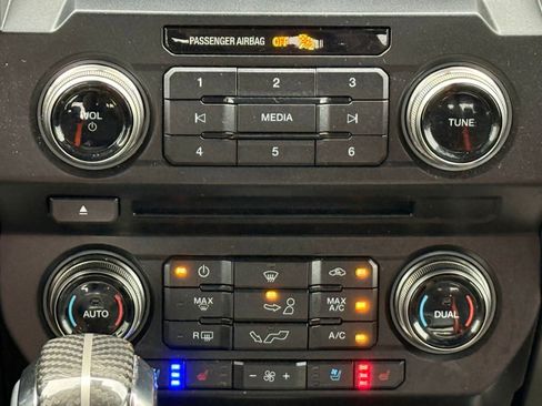 Used 2018 Ford F150 Raptor w/ Equipment Group 802A Luxury image 25